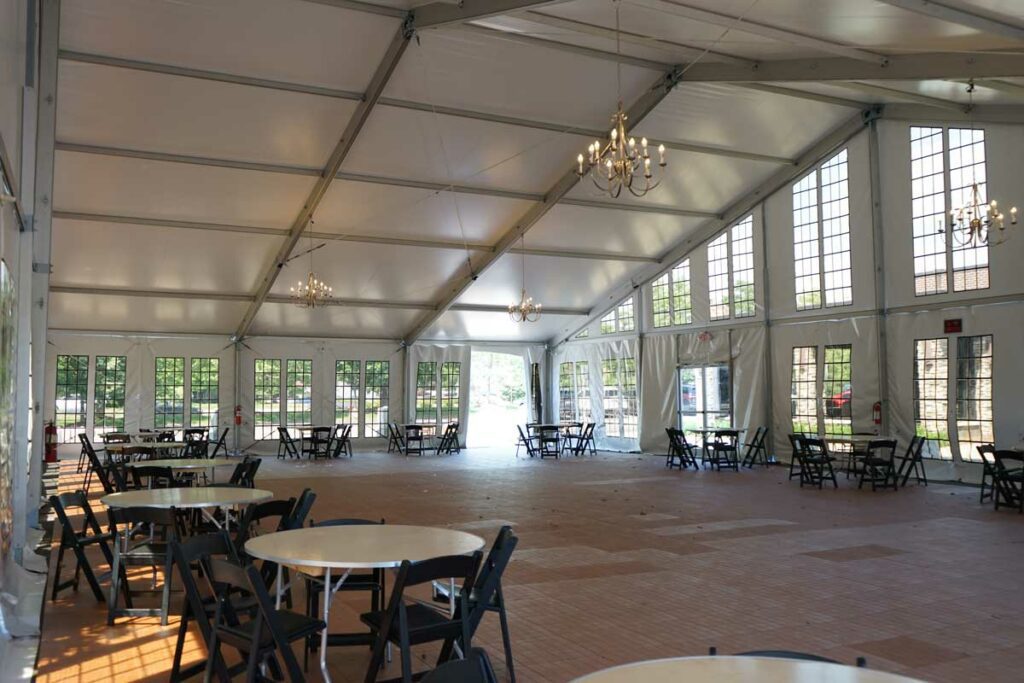 80 wide structure tent with flooring